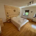 Rifugio Di Niki アパート ファルカーデ