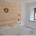 Rifugio Di Niki * ファルカーデ