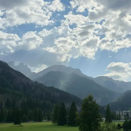 Rifugio Di Niki * ファルカーデ