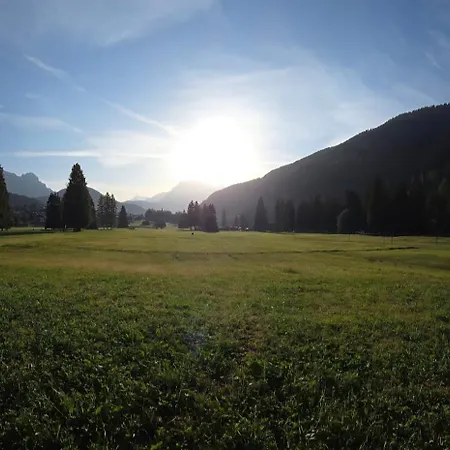 Rifugio Di Niki ファルカーデ